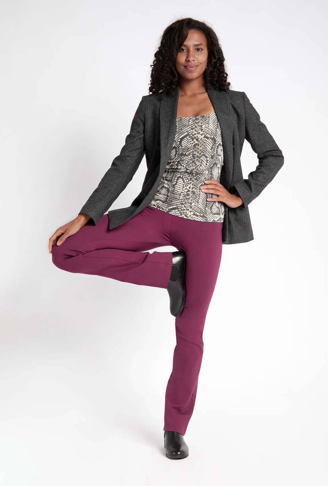 Straight-Leg | 7-Pocket Dress Pant Yoga Pants (Sangria)